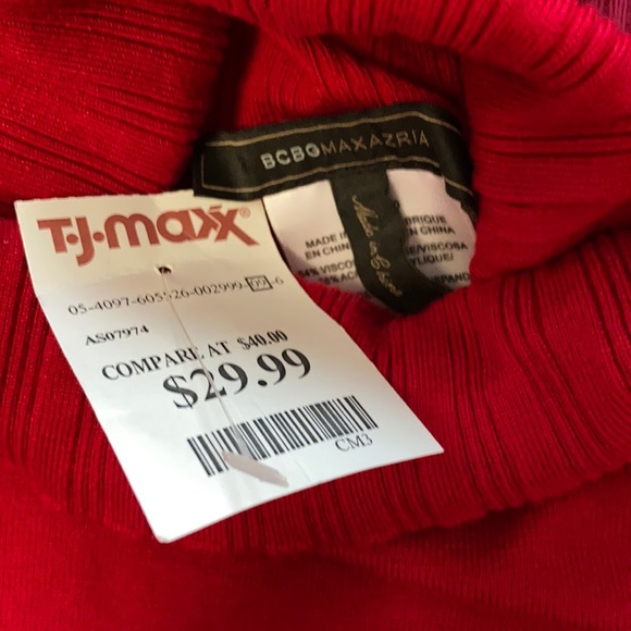 NWT BCBGMaxAzria Red Turtleneck w Rib detail JrXL - Picture 3 of 4